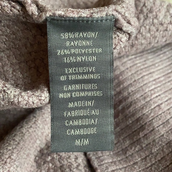 Pink Sweater - Picture 5 of 5
